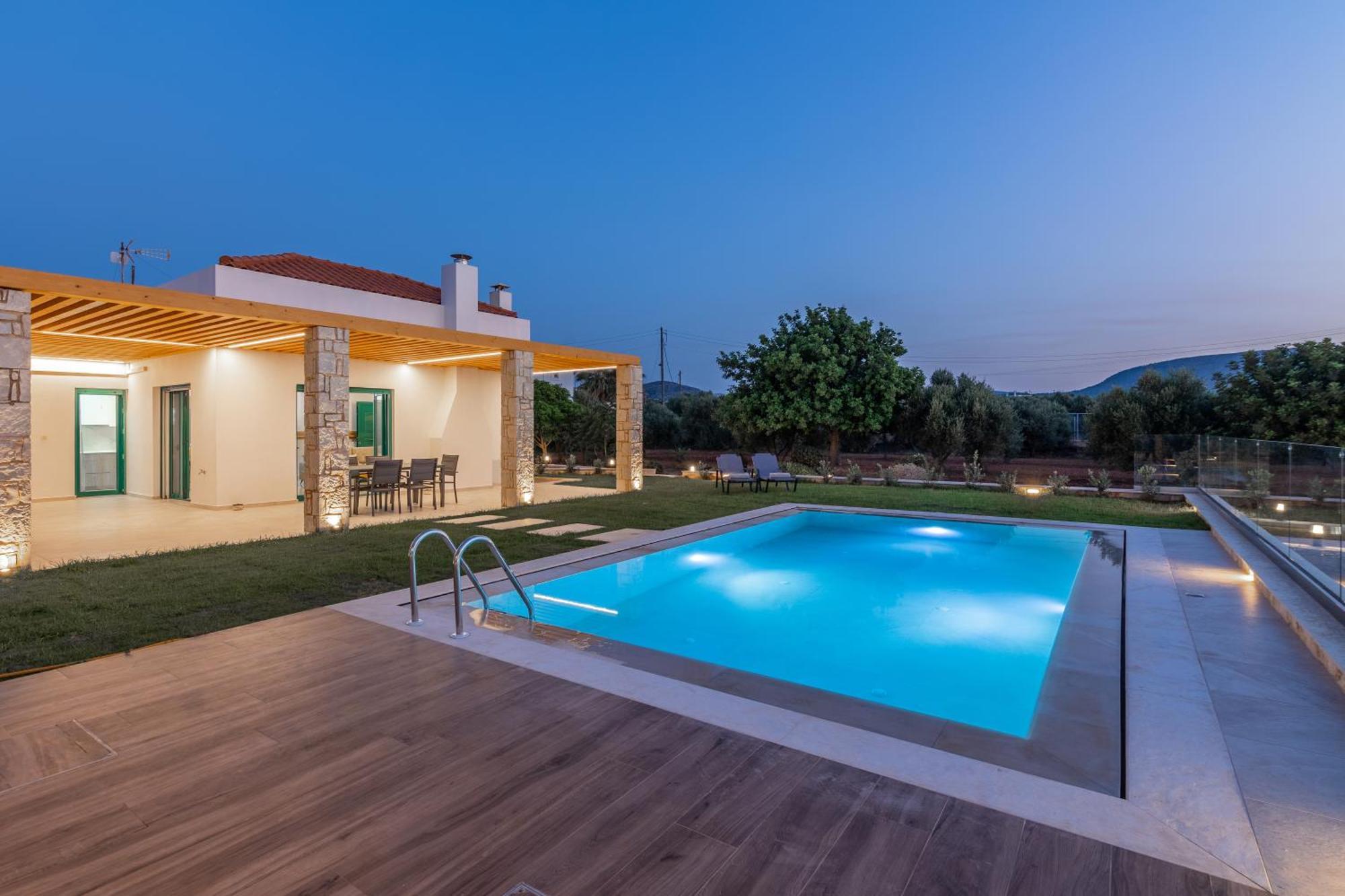 Sandi With Private Pool Villa