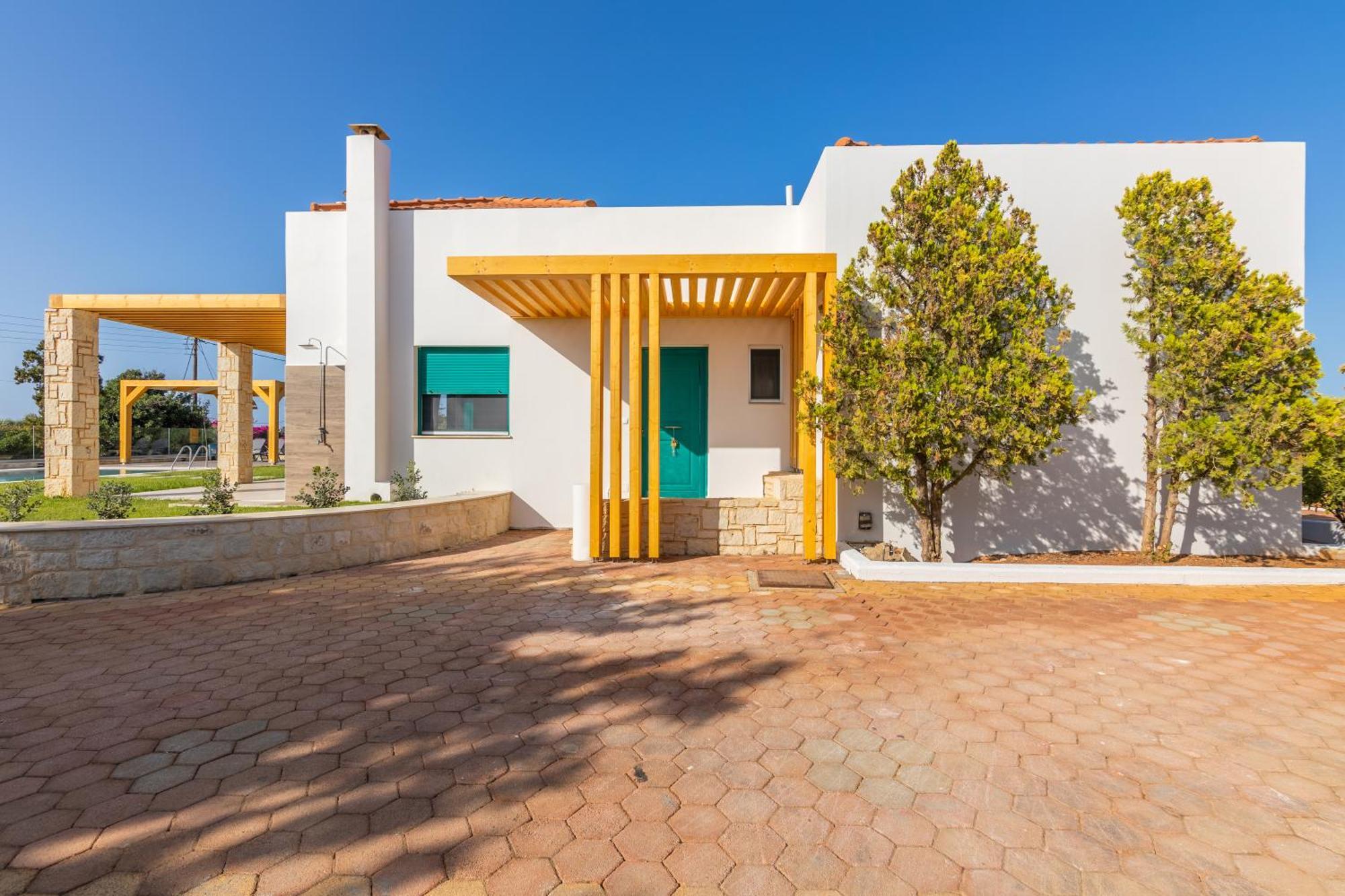 Sandi With Private Pool Villa *